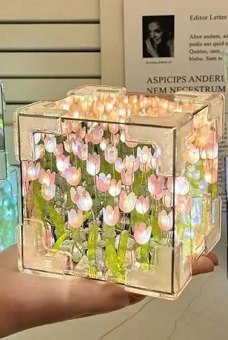 Miniatura 2 de Lampara Tulipanes Infinitos Cubo Espejo